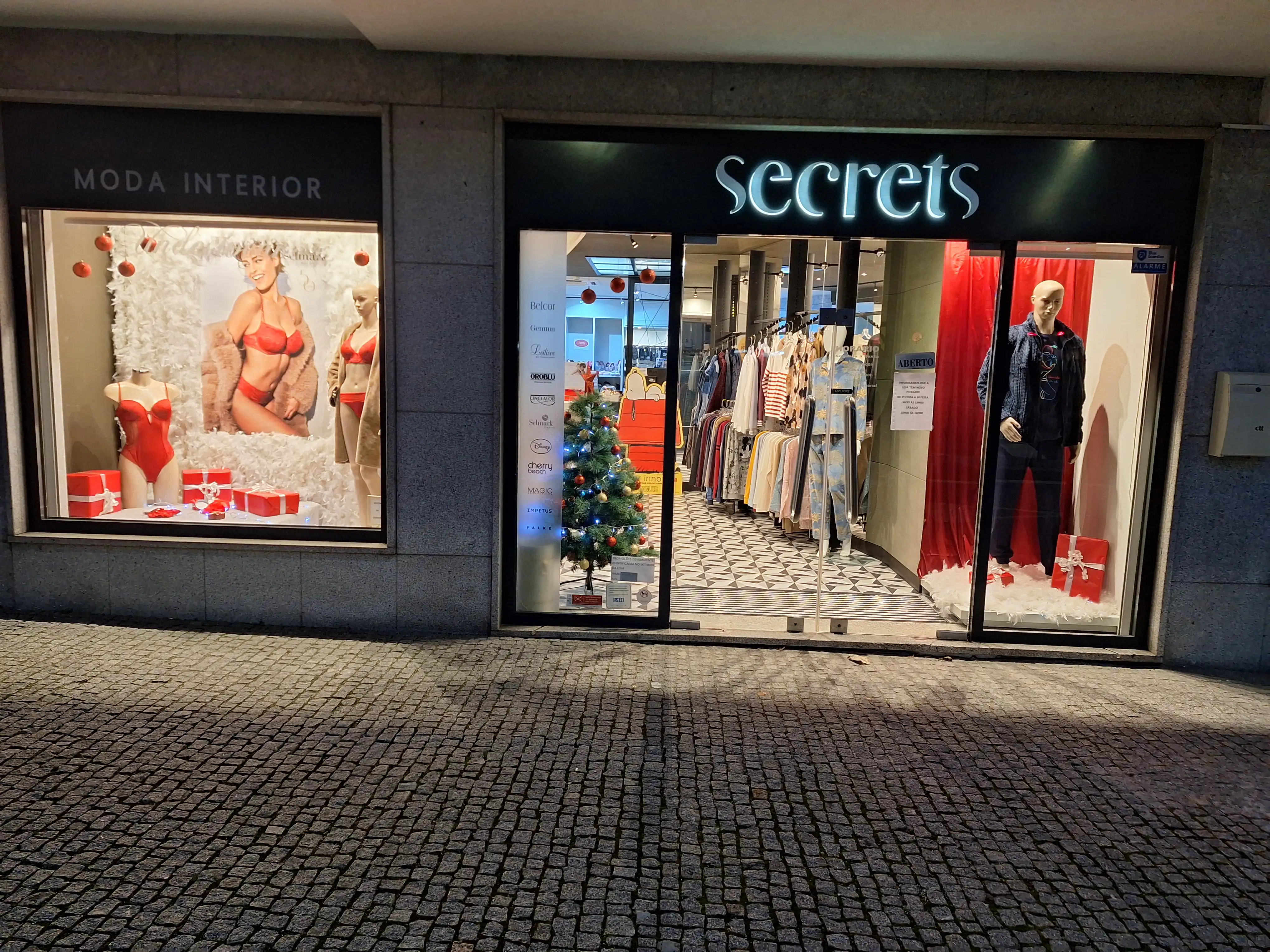 Secrets-Moda Interior/Underwear 